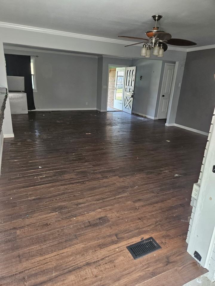 1115 W University Blvd - Photo 3 of 10