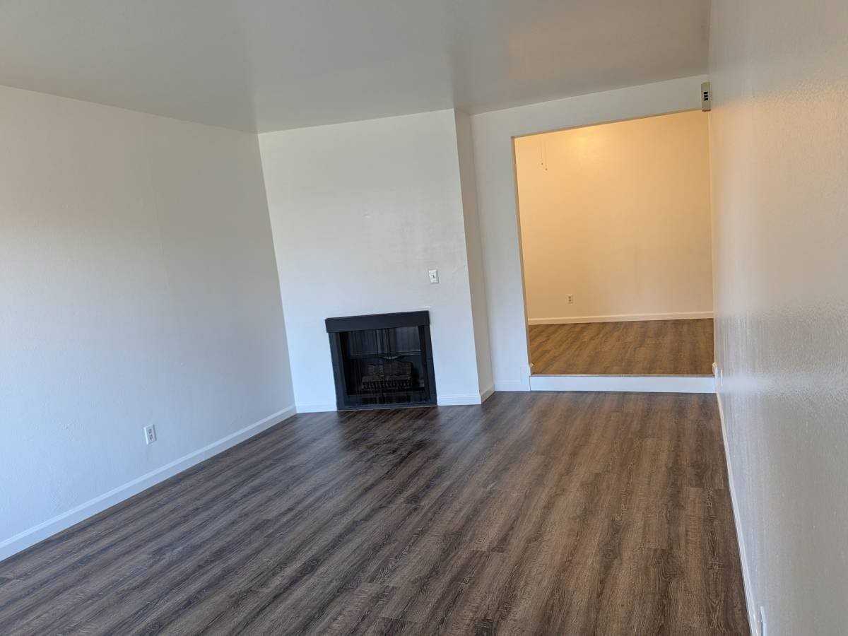 9279 Corinthian Cir - Photo 3 of 15