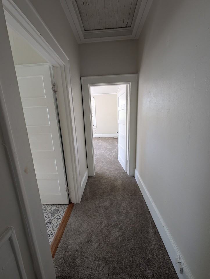 117 1/2 Park Rd - Photo 7 of 25