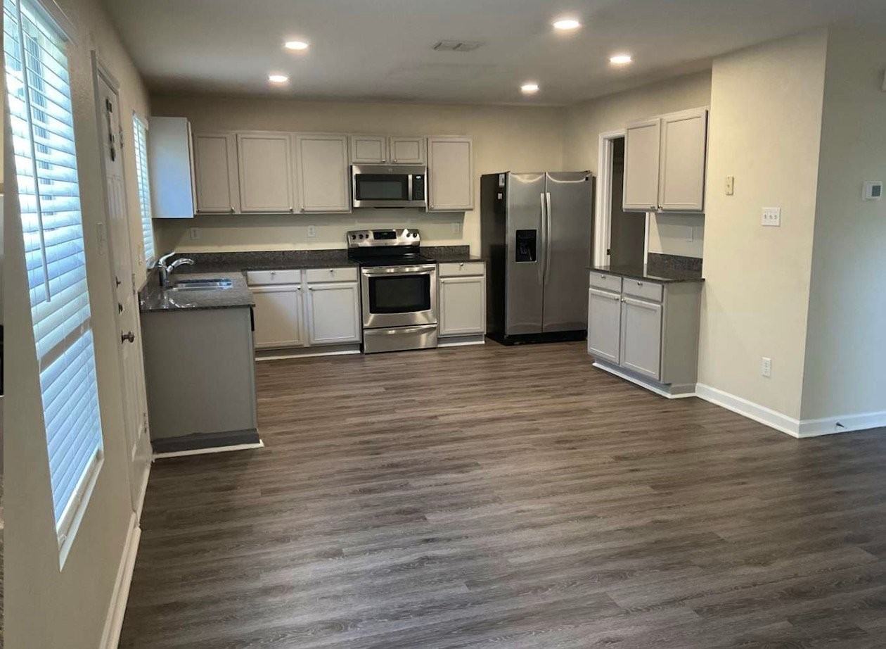 3614 Quail View Dr #B - Photo 2 of 10