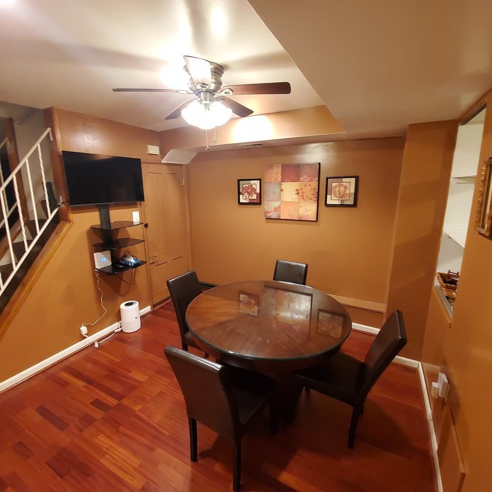 1222 N Spring St - Photo 3 of 9