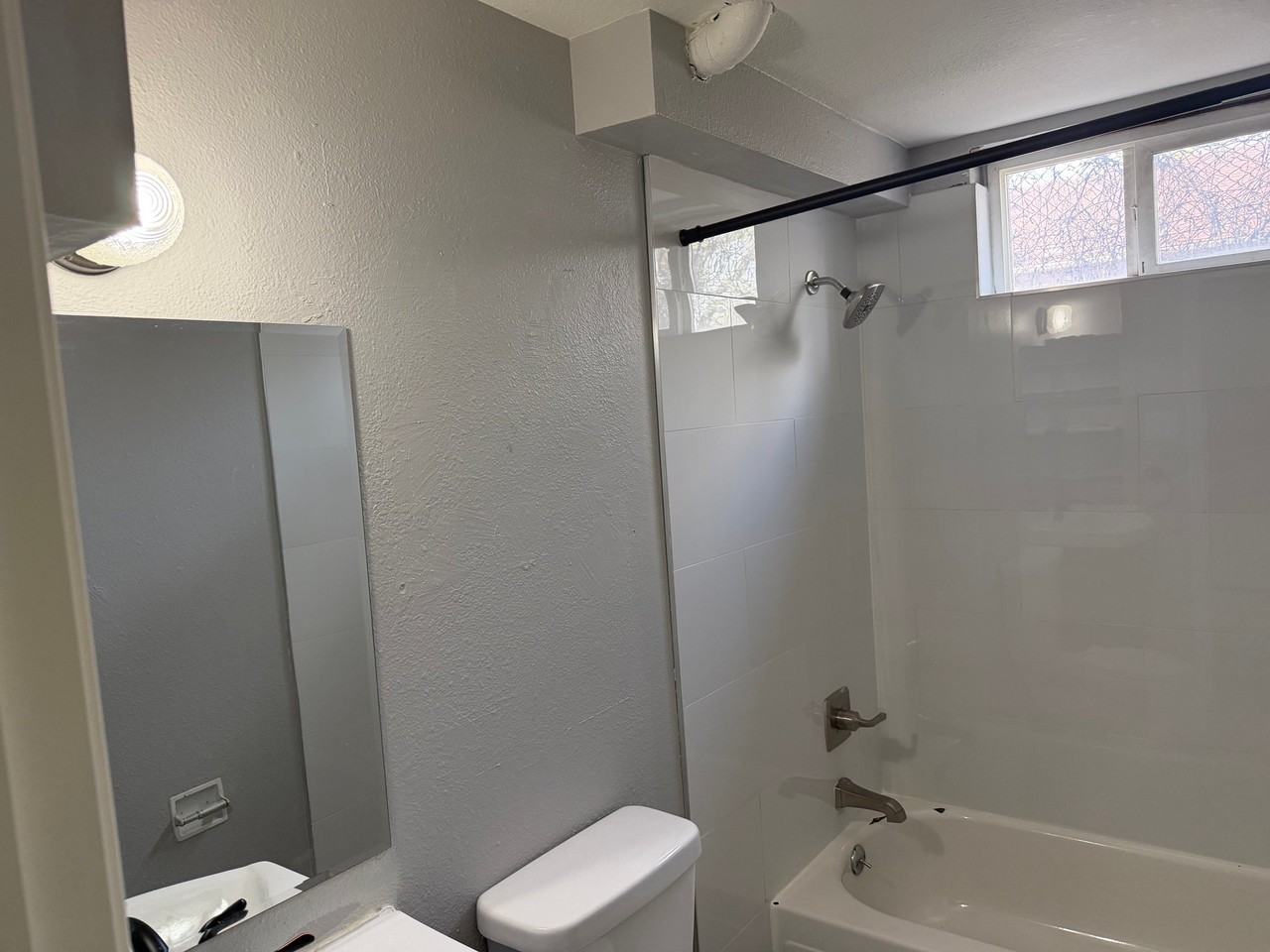 19 Bonfoy Ave #B - Photo 3 of 9