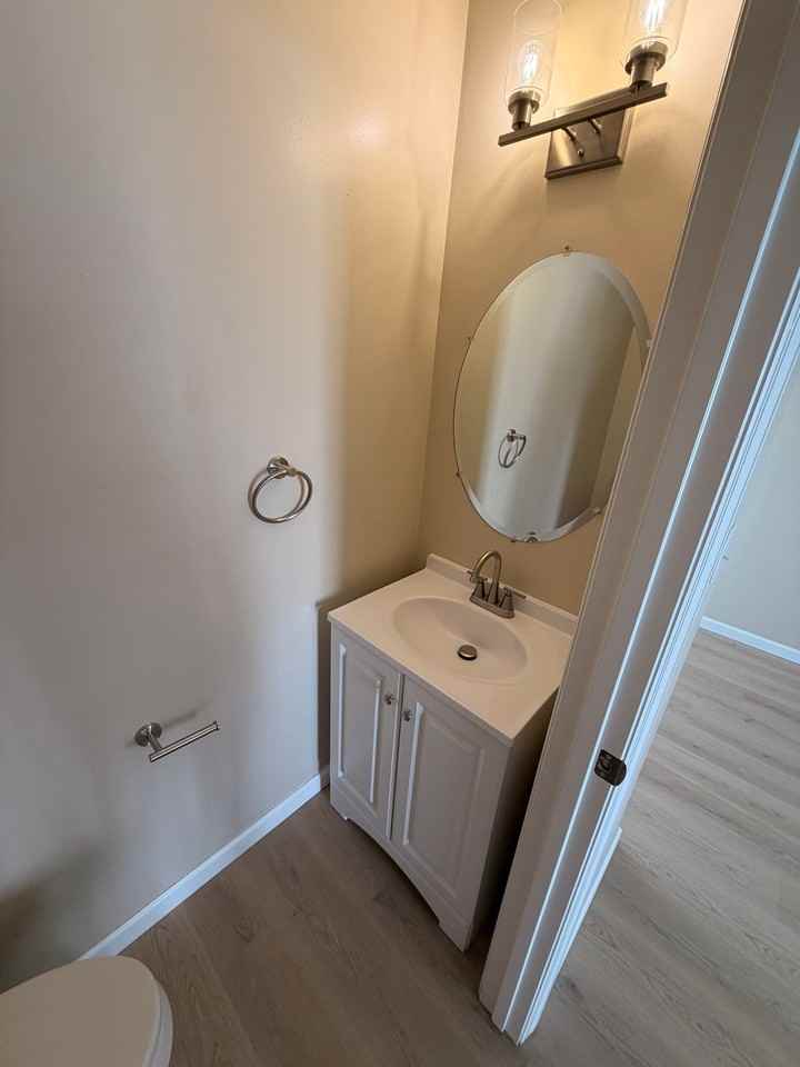 1011 Pinoak Ct - Photo 7 of 19