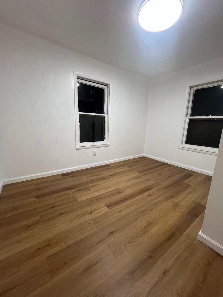 27 Oak St - Photo 5 of 10