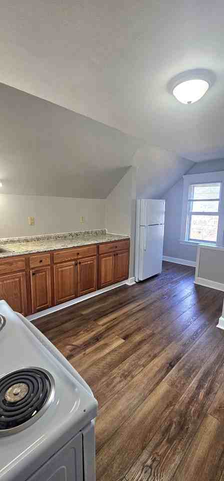 83 Gibbs St #3 - Photo 6 of 14