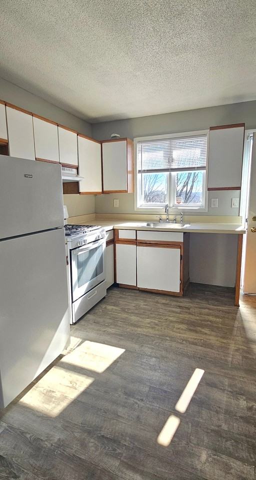 43 Hillside Ave #3 - Photo 4 of 14