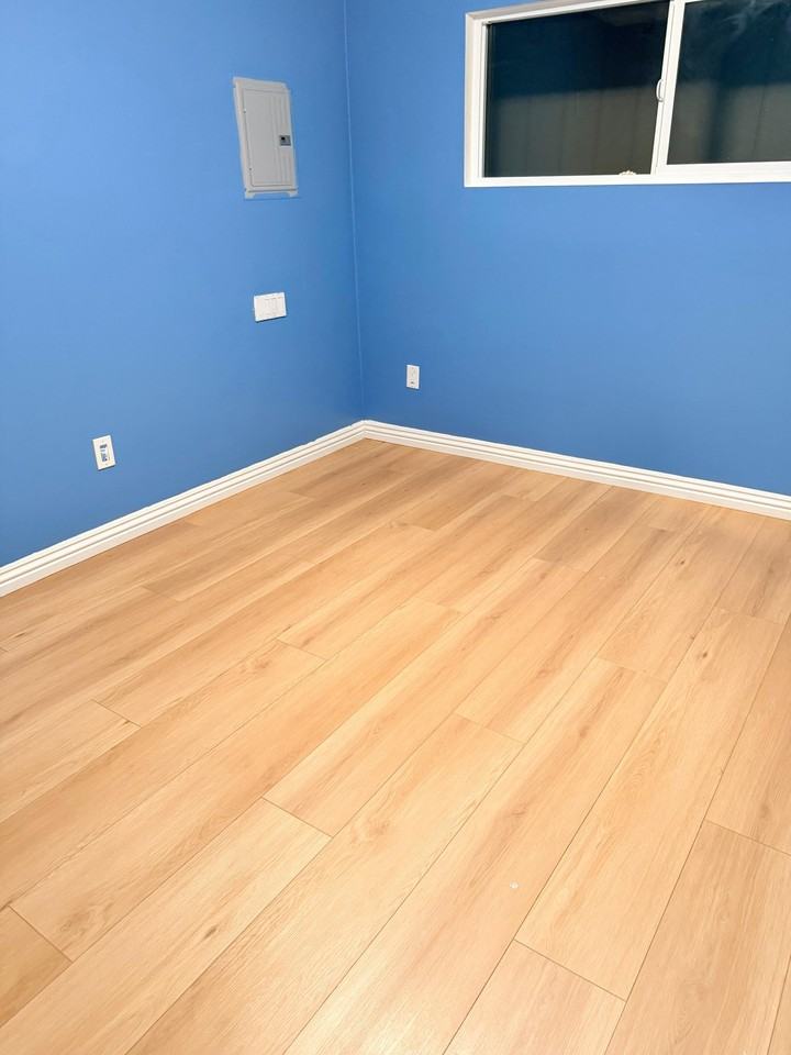 3631 47th St - Photo 4 of 12