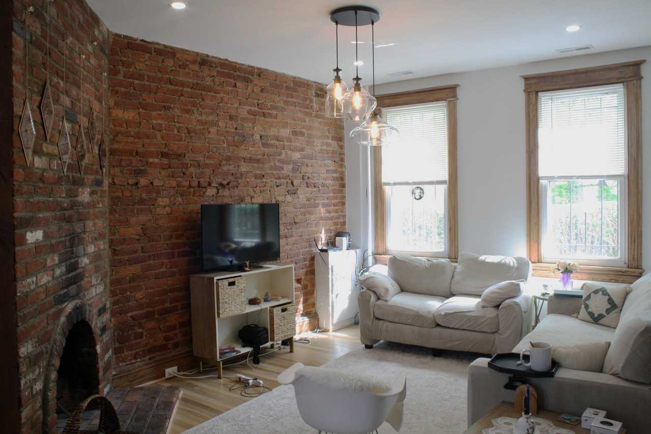 1400 D St Se - Photo 3 of 9