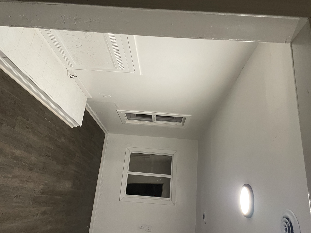 1129 Huron St - Photo 3 of 15