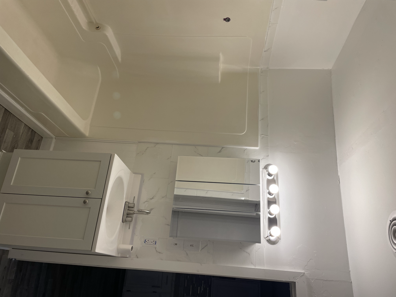 1129 Huron St - Photo 7 of 15