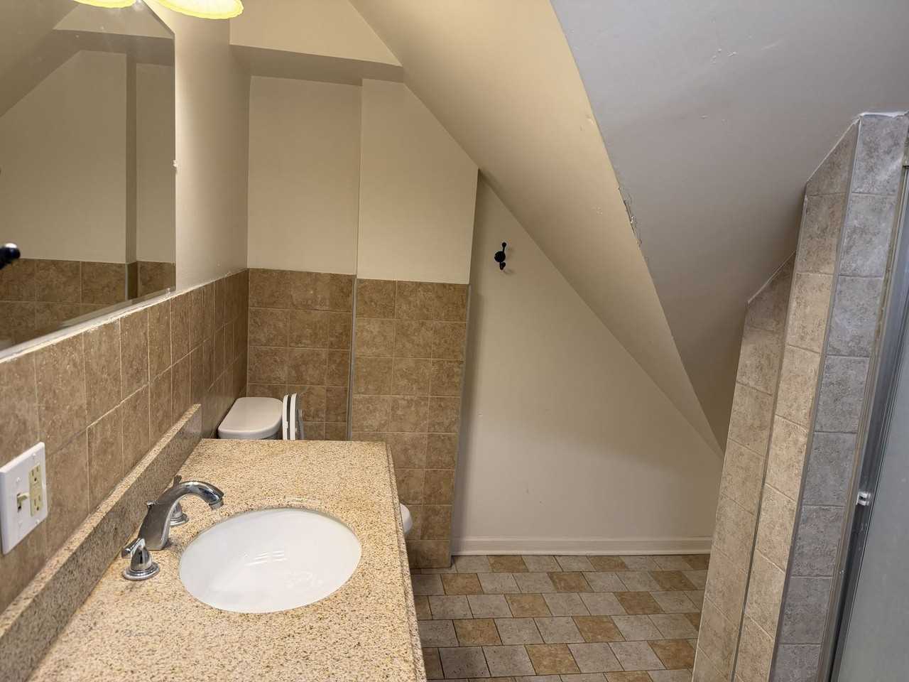 1645 N Astor St #A - Photo 4 of 12