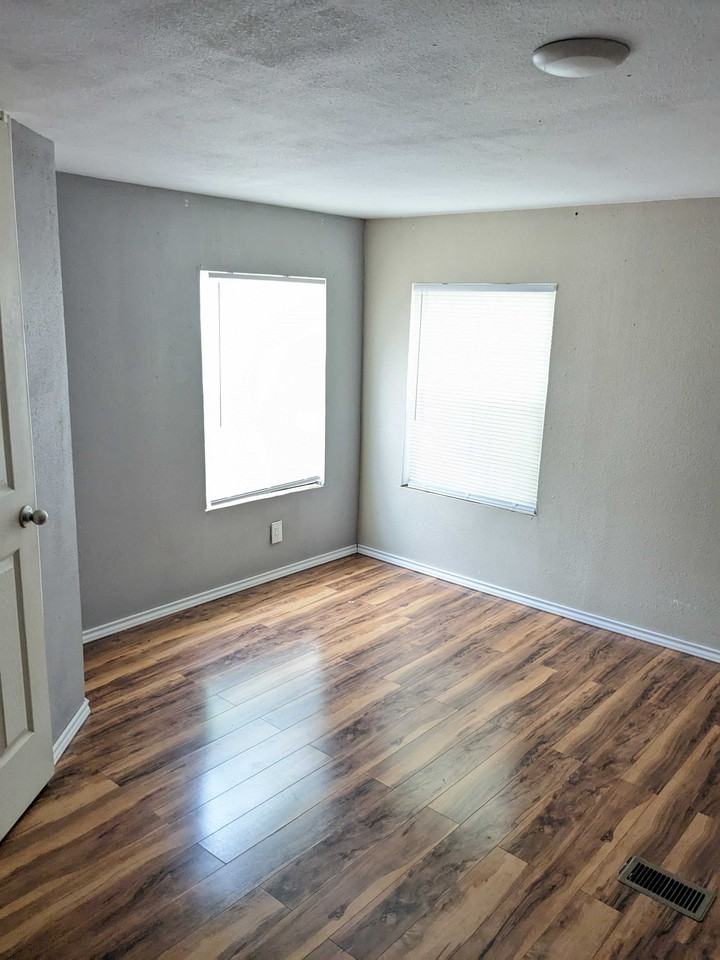 102 Lynn Creek Dr #NA - Photo 2 of 10