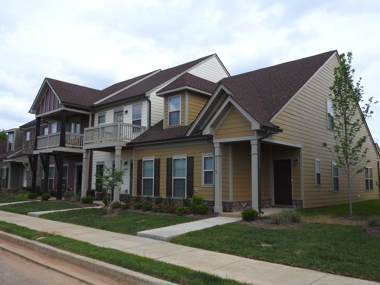 3115 Monrovia Dr #5 - Photo 2 of 37