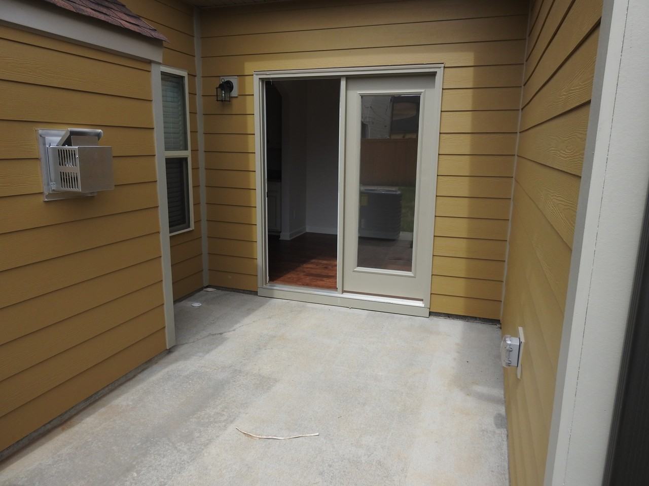 3115 Monrovia Dr #5 - Photo 4 of 37