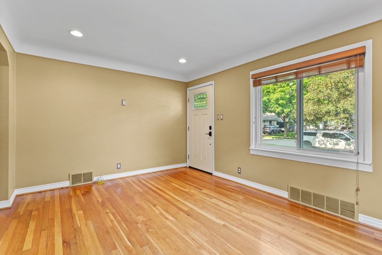 3403 Woodland Ave #NA - Photo 2 of 42