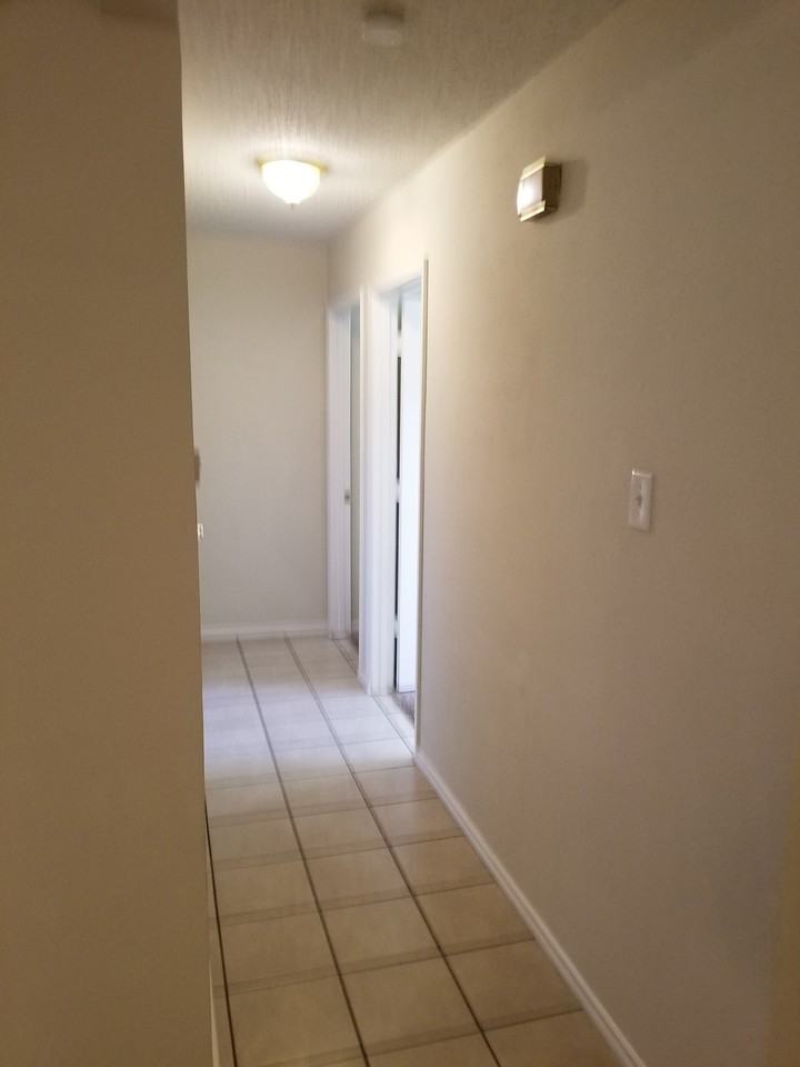 443 E Magnolia Ln #NA - Photo 3 of 9