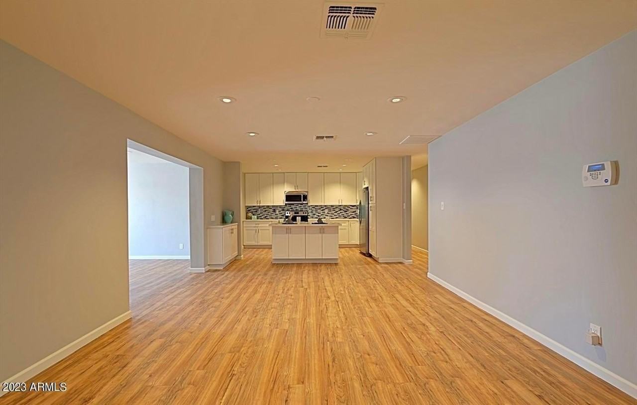 14 E Balboa Dr - Photo 4 of 13