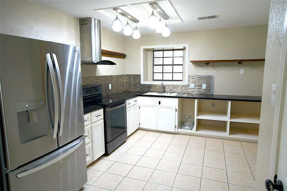 6133 Cumberland Cir - Photo 3 of 18