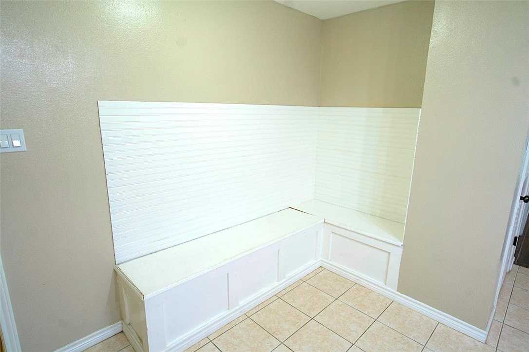 6133 Cumberland Cir - Photo 6 of 18