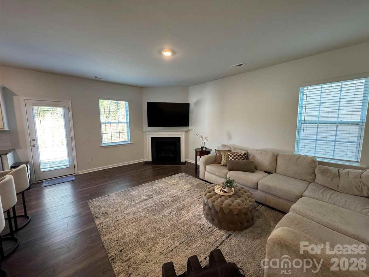 1924 Vanderlyn St - Photo 2 of 44