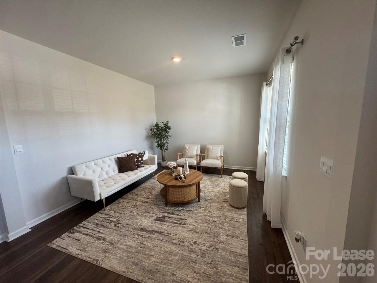 1924 Vanderlyn St - Photo 5 of 44