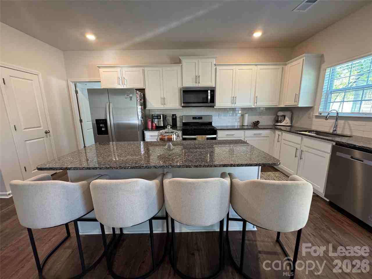 1924 Vanderlyn St - Photo 7 of 44