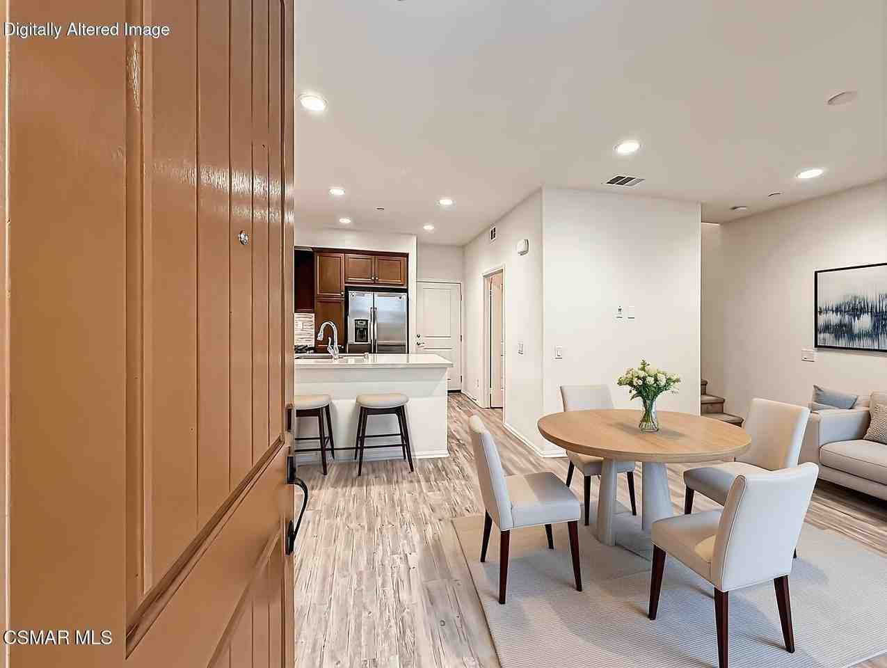 389 Castiano St - Photo 3 of 38