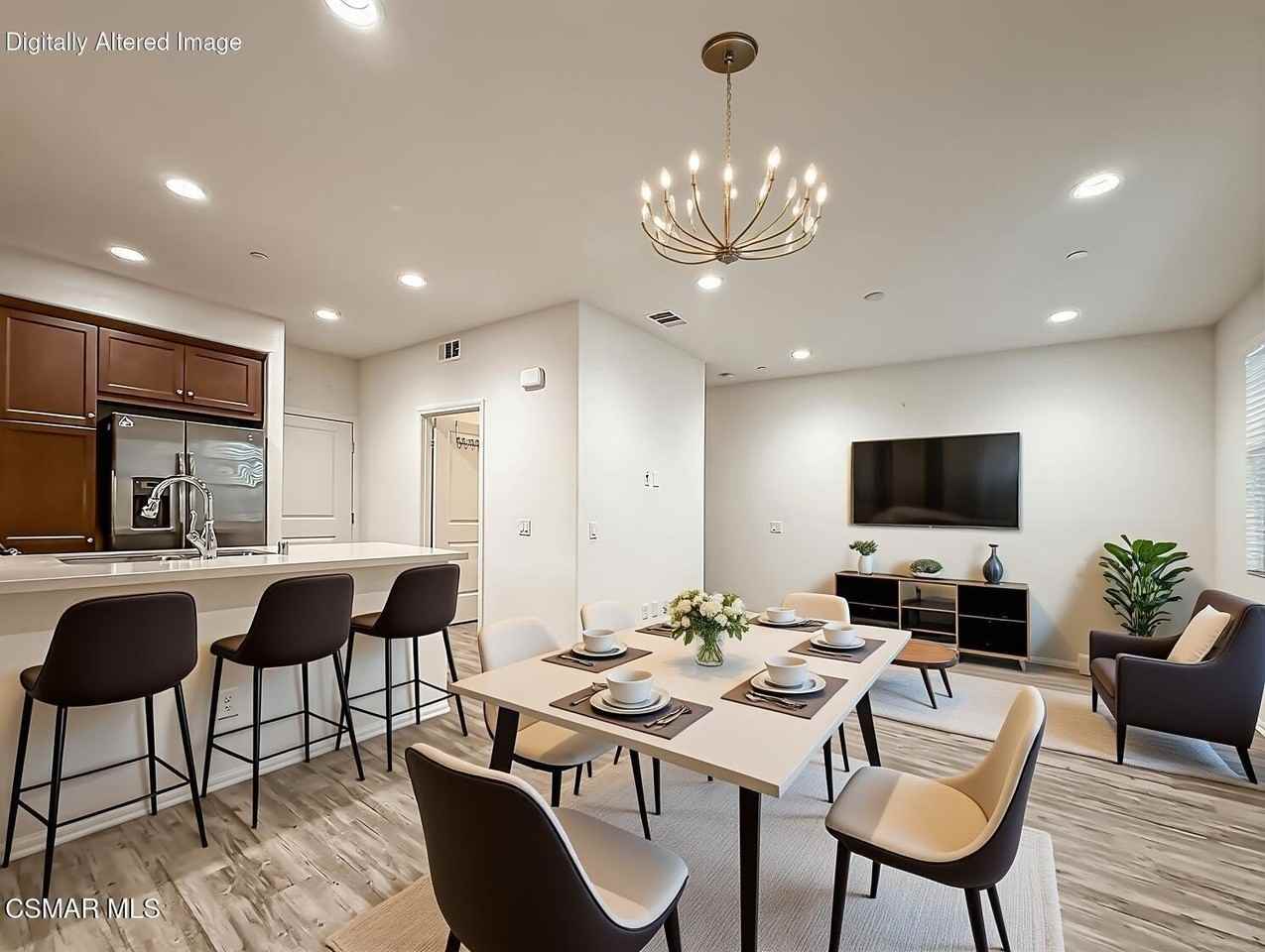 389 Castiano St - Photo 5 of 38