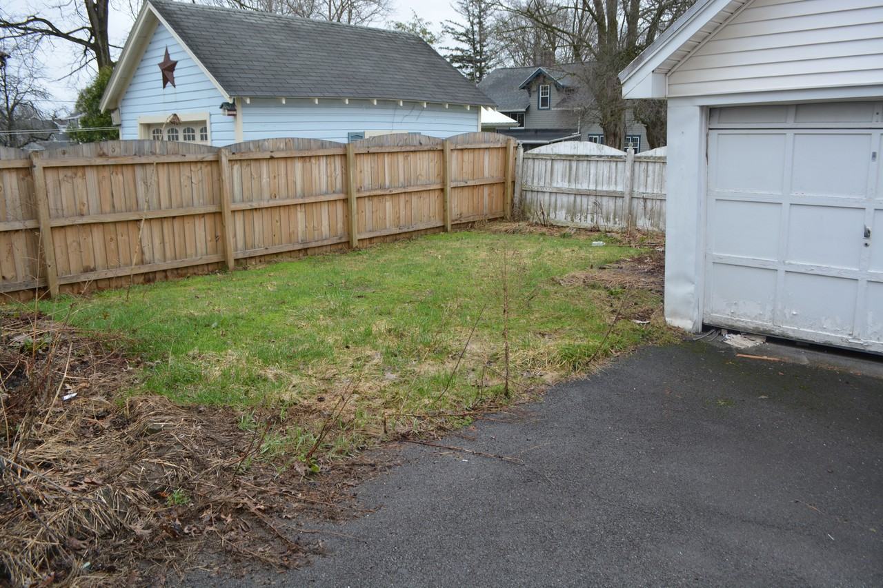 1503 Fox Place - Photo 3 of 18