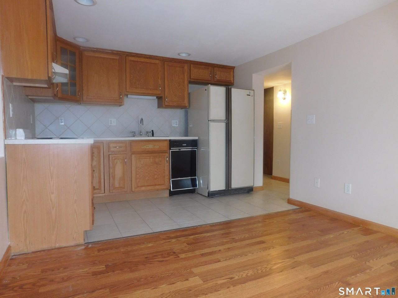 6 Daybreak Lane unit: Studio - Photo 4 of 7