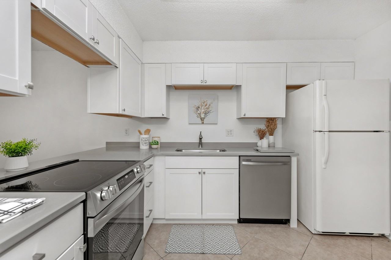 337 Woodham Ct - Photo 5 of 28