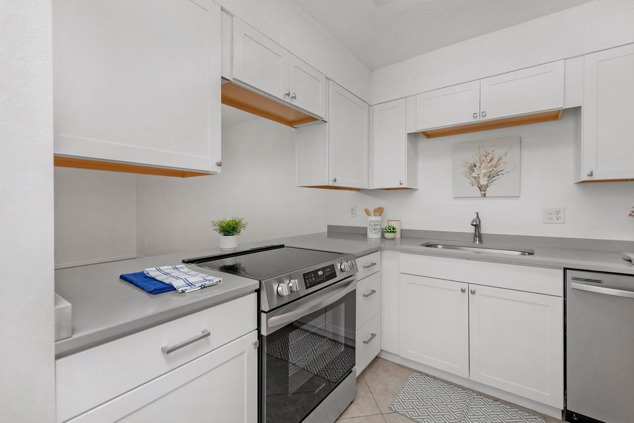 337 Woodham Ct - Photo 6 of 28