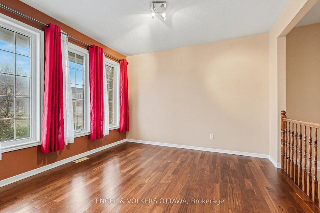 352 West Ridge Dr - Photo 6 of 39