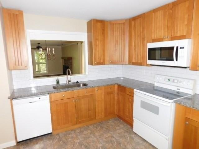 8893 Carroll Manor Dr - Photo 7 of 29