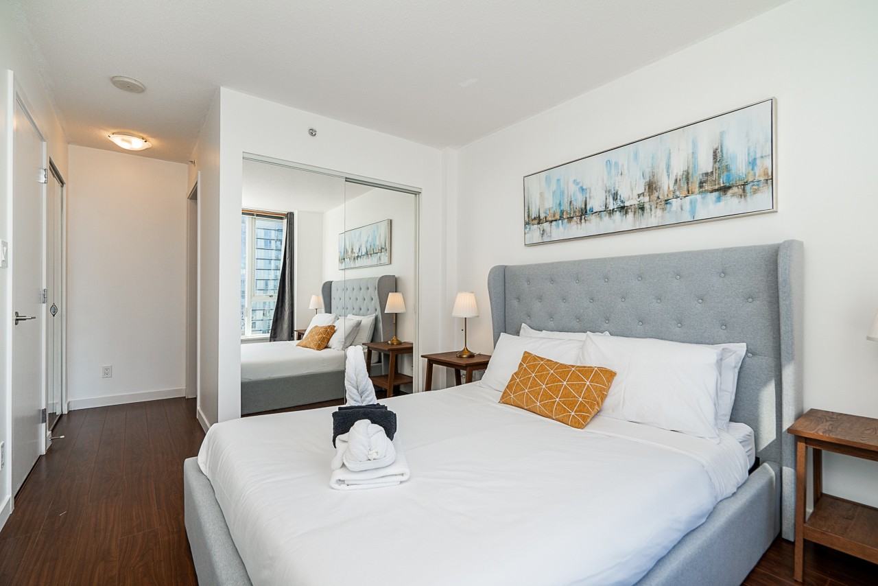 188 Keefer Place - Photo 2 of 25