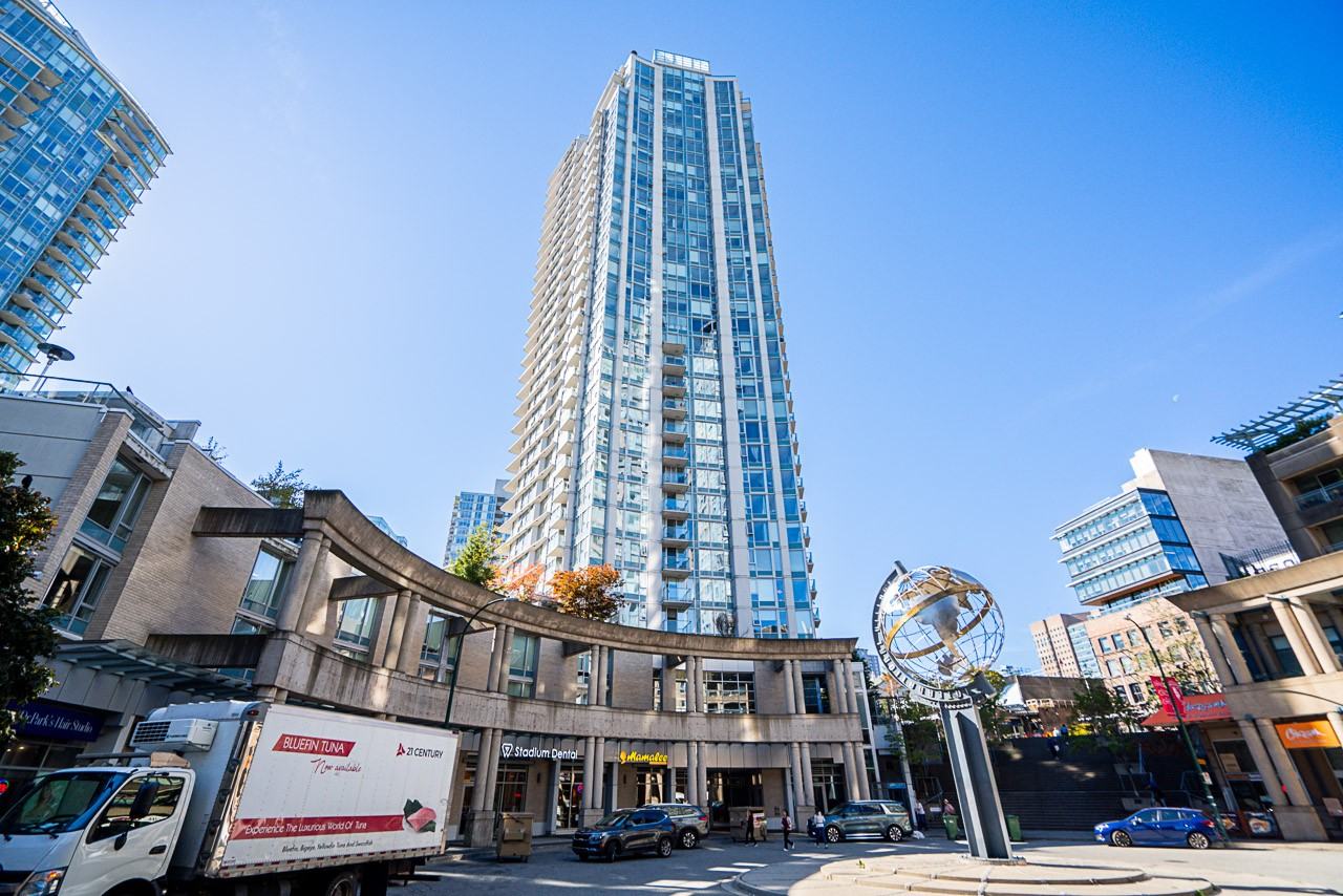 188 Keefer Place - Photo 5 of 25