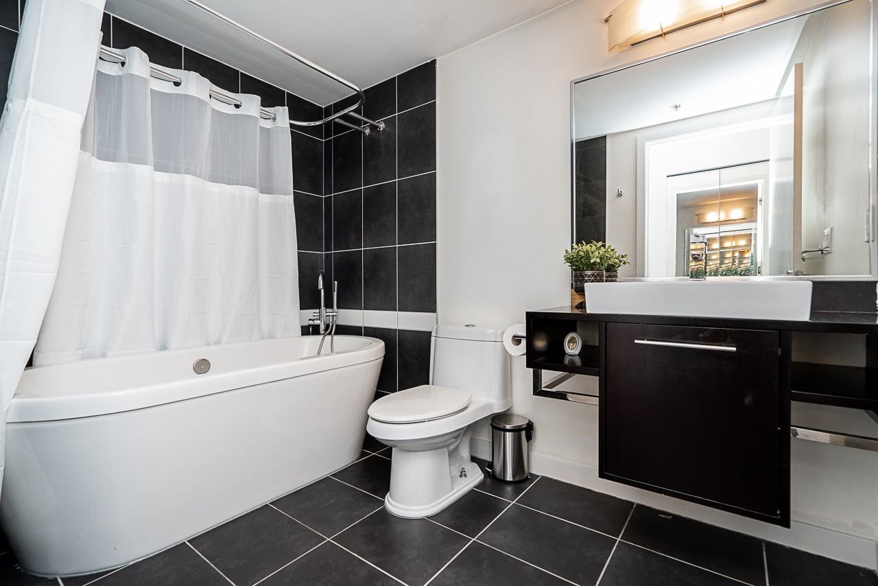 188 Keefer Place - Photo 6 of 25