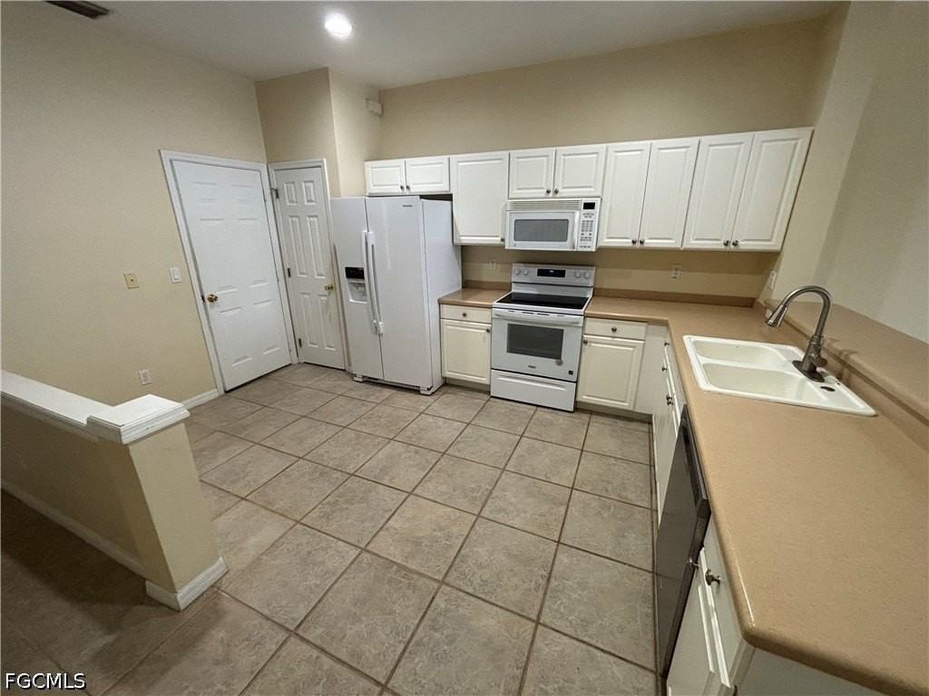 8271 Village Edge Cir #5 - Photo 2 of 3