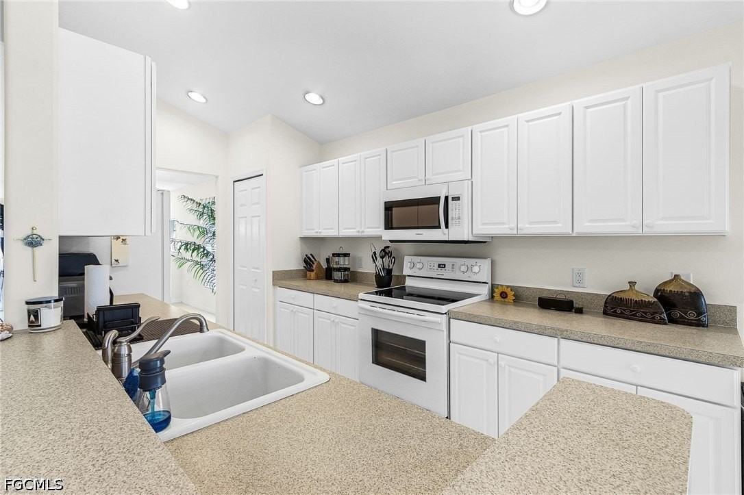 11015 Mill Creek Way Apt 1108 - Photo 2 of 20