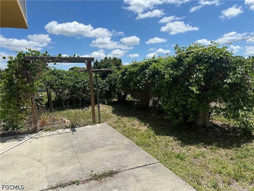 13098 Ficus Tree Ln - Photo 7 of 16