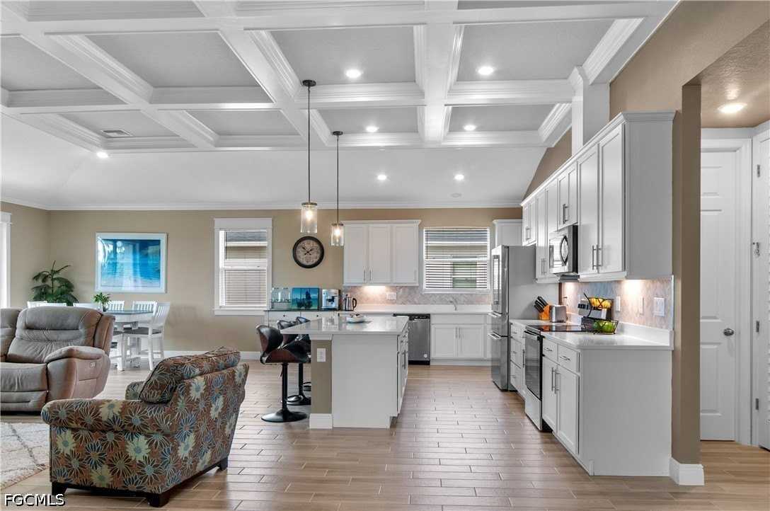 6692 Estero Bay Dr - Photo 4 of 37