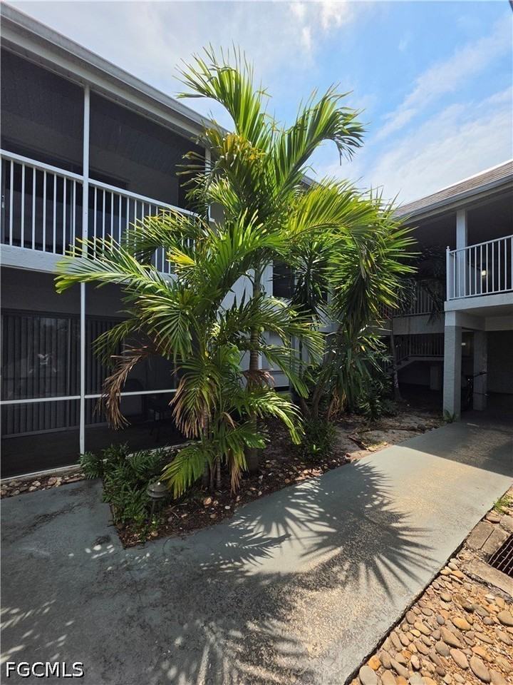 1849 Maravilla Ave #A14 - Photo 2 of 23