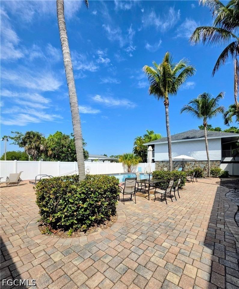 1849 Maravilla Ave #A14 - Photo 4 of 23
