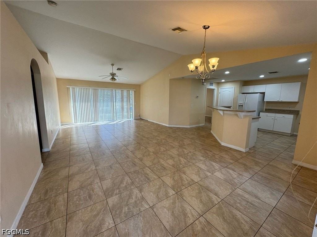 224 Kismet Pkwy E - Photo 4 of 10