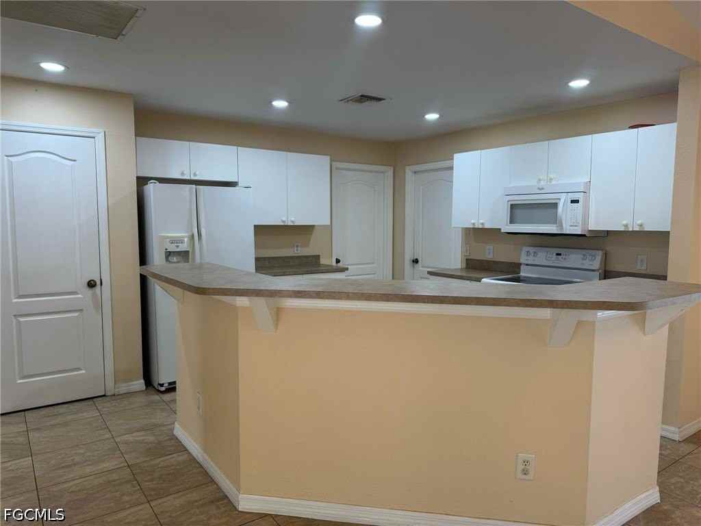 224 Kismet Pkwy E - Photo 5 of 10