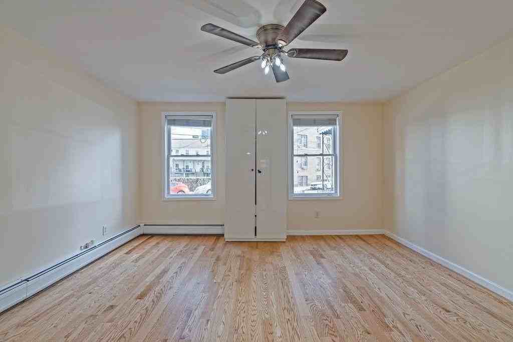 337 Summit Ave #1 - Photo 5 of 12