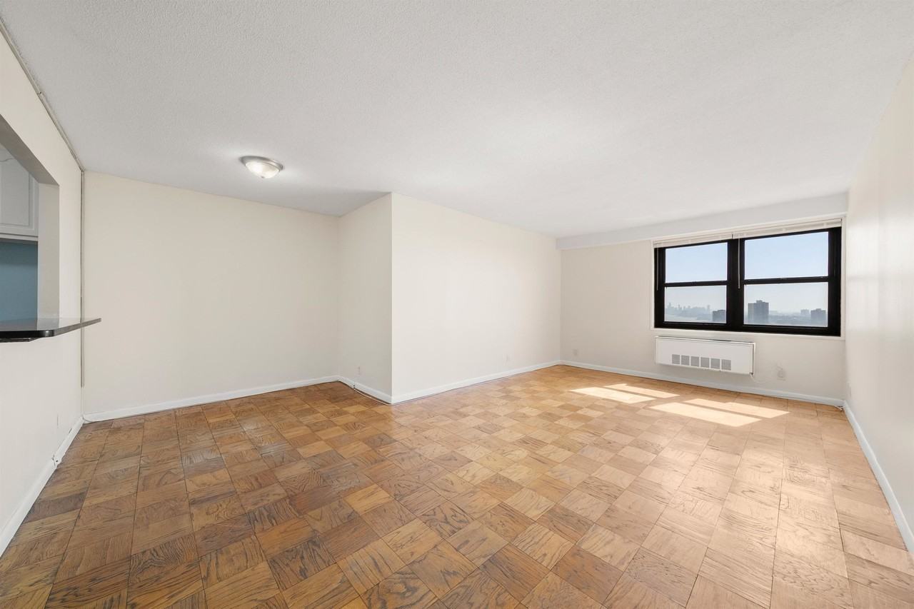 7855 Boulevard E #24K - Photo 7 of 23