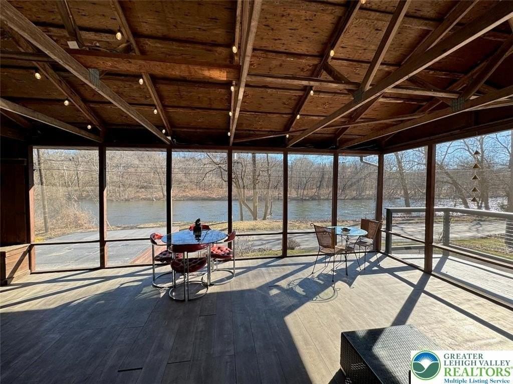 312 Lehigh Dr - Photo 4 of 50