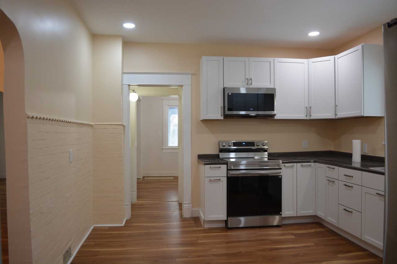 225 Thieme Place - Photo 3 of 23