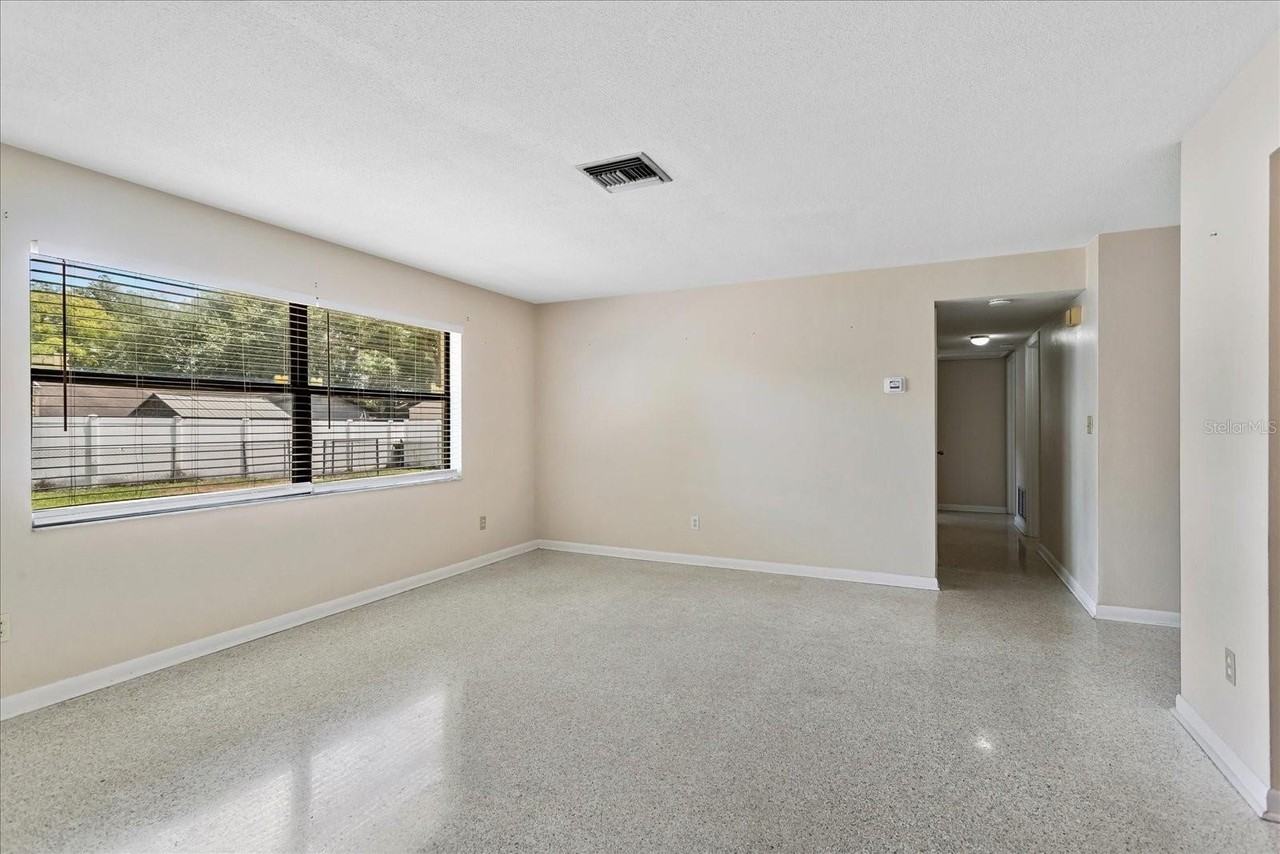 6513 Stockbridge Ave - Photo 6 of 25